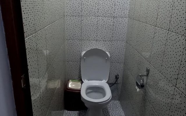 Uyut Hotel