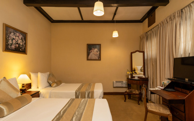 Hotel The Hill Club