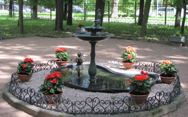 Guest House By the Fountain