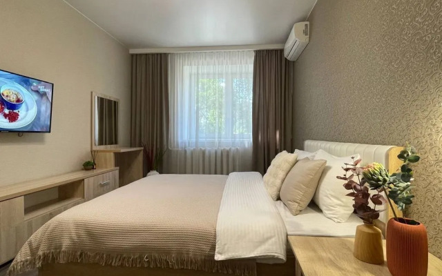 Na Ul. Ostrovskogo 75 Flat