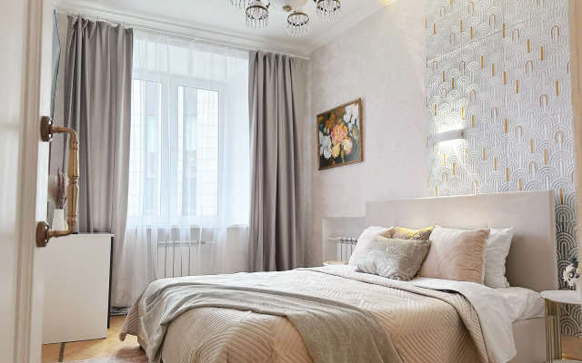 Chetyrekhkomnatnaya Natali Apart V Tsentre Moskvy Flat