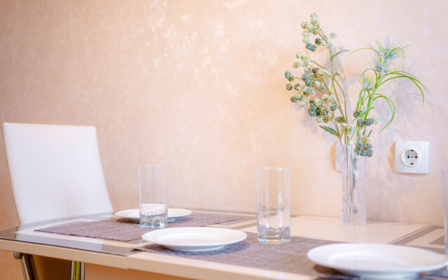 Prostornaya Odnushka Na Glavnom Prospekte Goroda Apartments