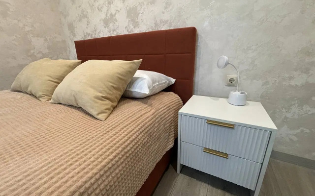 V 10 Minutakh Peshkom Ot Kremlya Flat