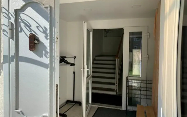 Lestvitsa dvuhkomnatniye Apartments