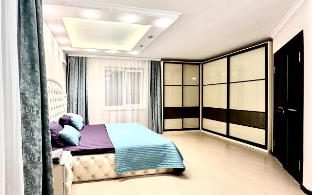 Апартаменты с балконом на Васильевской