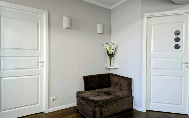 Svobodna-Komsomolskij Prospekt Flat