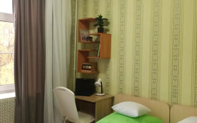 Apartamenty Cetyrehkomnatnaa kvartira na Dimitrova 4