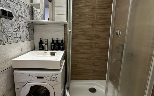 Daily Apart Flat