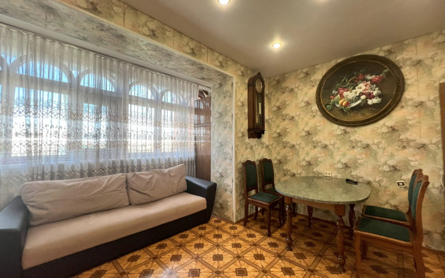 Na Ulitse Polesskaya 19 Flat