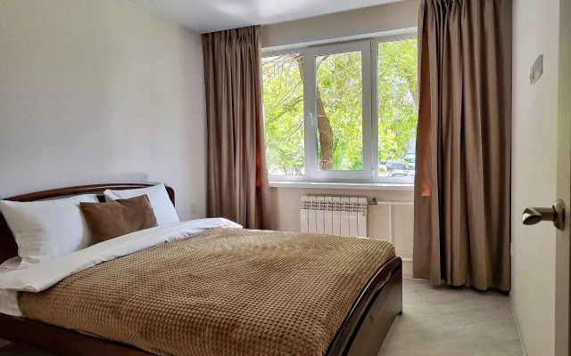 Квартира Уютная 3х комнатная квартира около Зоопарка