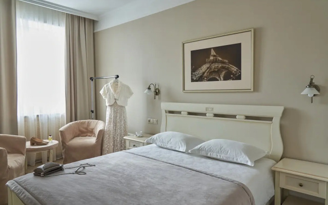 Astor Hotel