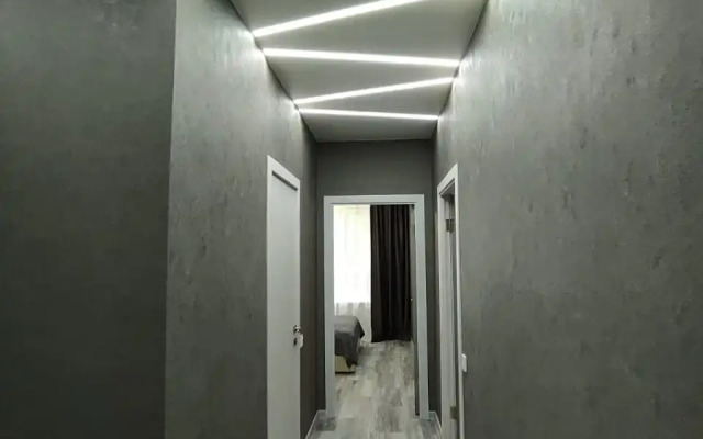 Dizaynerskaya Yevrodvushka Flat