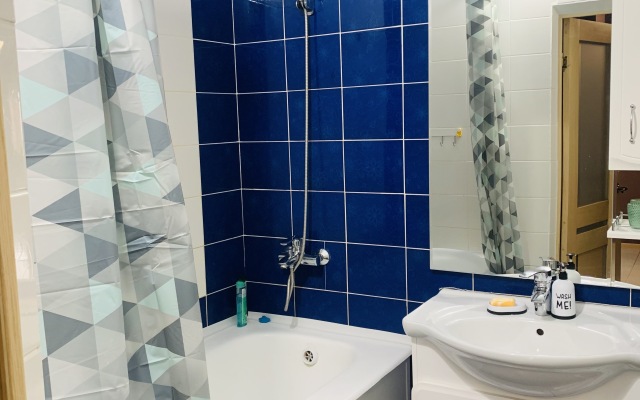 2-Kh Komnatnaya V Tsentre Vozle Tsirka Flat