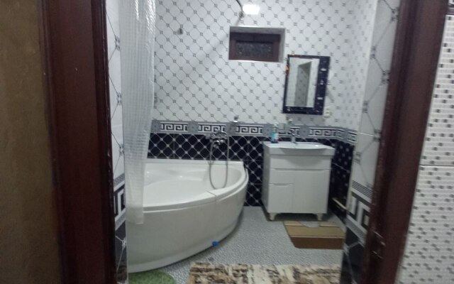 Uyut Hotel