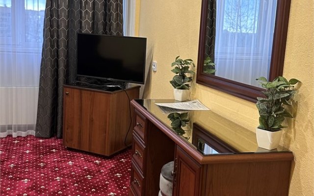 Druzhba Hotel