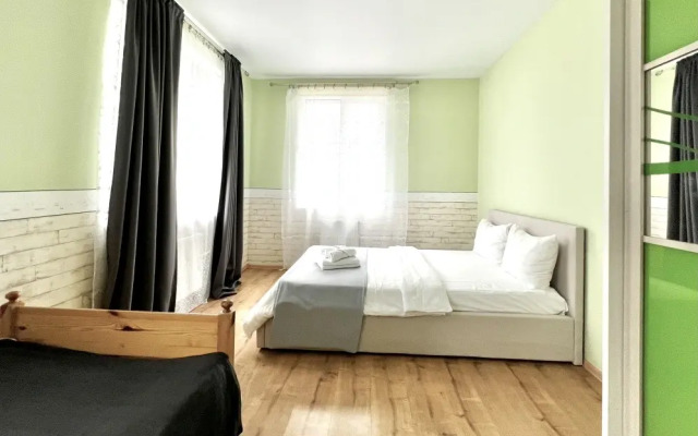 Apartments Semeynye S Balkonom Morskoy Fasad