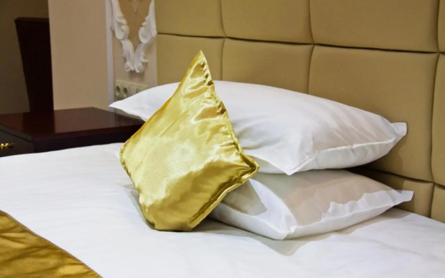 Sky Luxe Hotel