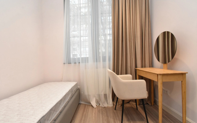 3-Komn. Kvartira na Ul. Zakyana, Za222 Flat