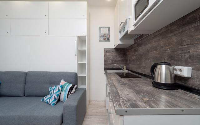 U Morya S Basseinom v ZhK Solnechnyij apt36 Apartment