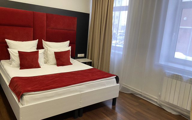 Отель RedFox в центре