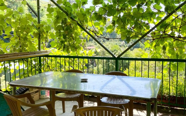 Na Bestuzheva Marlinskogo Guest House