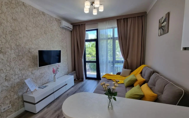 Studiya S Basseynom Zhk Morskoy Kvartal D24 Flat