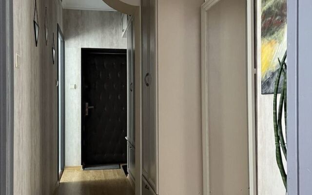 V Samom Tsentre Goroda Flat
