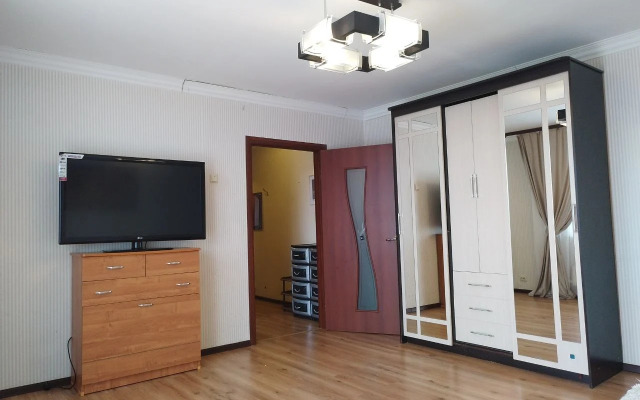 Vmestitelnaya I Uyutnaya 2 Komnatnaya Flat