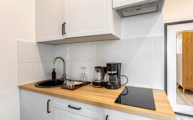 Apartments Studiya S Balkonom Na Skolkovskoy 9b
