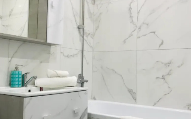 Na Bolshoy Okruzhnoy 2B/2 Apartments