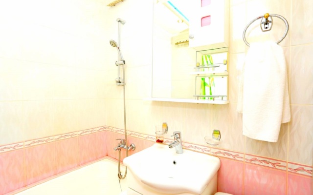 APT  Living Quarters Maslennikova 17 