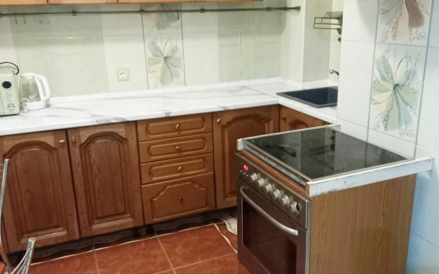 Na ulitse Zapovednaya 8 Flat