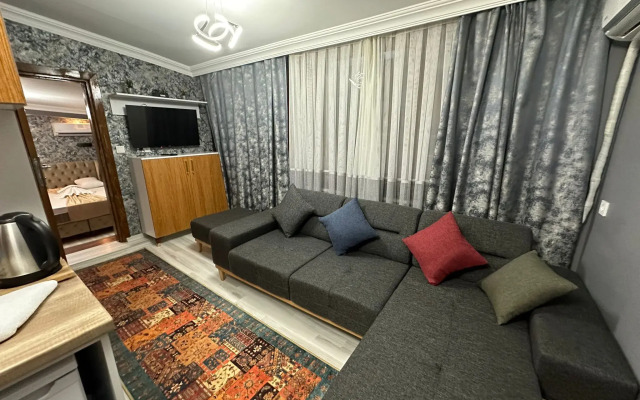 Gur Royal Suit Apartments
