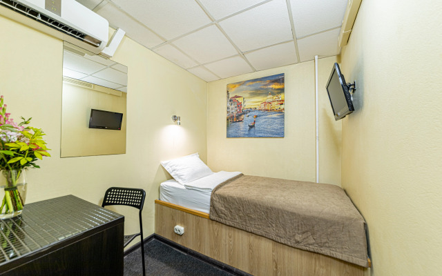 Mini Hotel Kashirskiy - Hostel