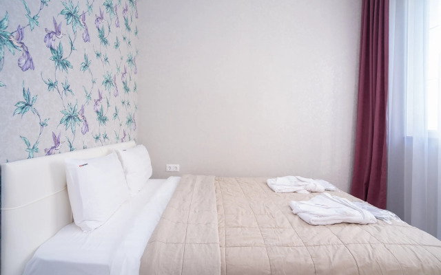 Red Apartments Art Layt Siti Diego Apartments