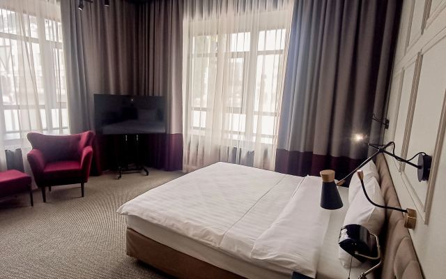 Отель Gizzat Plaza