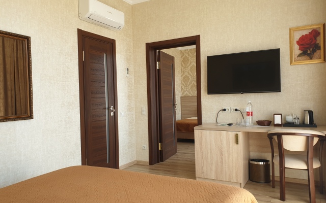 Celentano Mini-Hotel