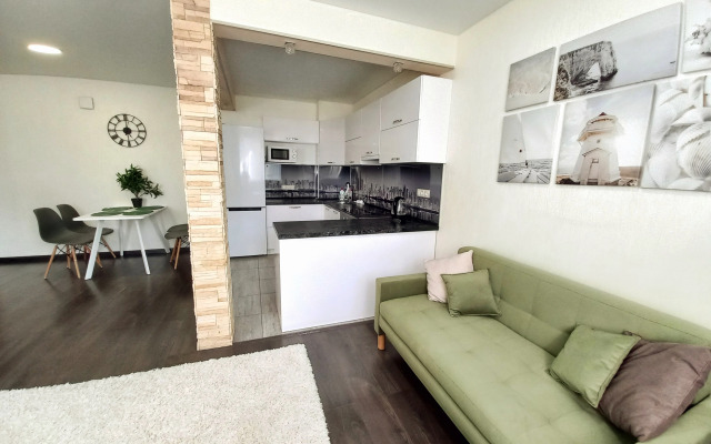 V Serdtse Vostochnogo Rayona Flat