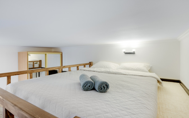 Dvukhurovnevye Apartamenty Na Bumazhnaya Dom 20 Apartments