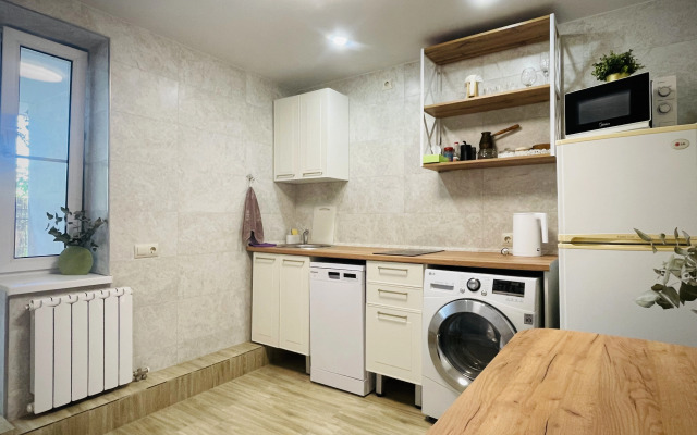 Na Fabrichnoy Flat
