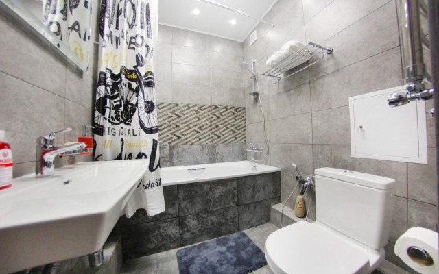 Dvukhkomnatnye Ryadom S Parkom Pervogo Prezidenta Apartments