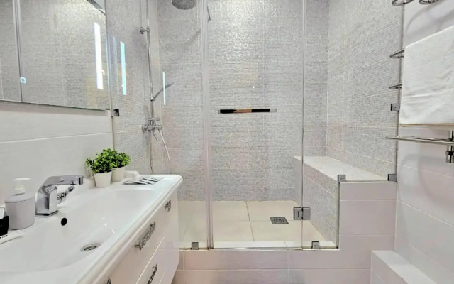 Квартира в Центре Города Рядом с Кремлёвской Набережной