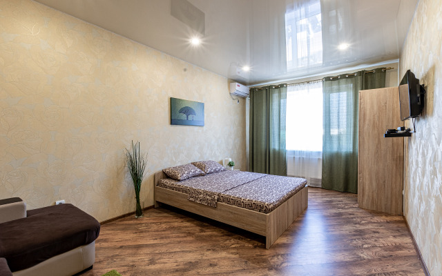 V topovoy lokatsii s vidom Apart-Otelika u parka Galitskogo Flat