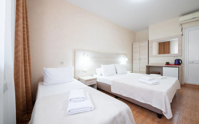 Albatros Allama Group Guest house