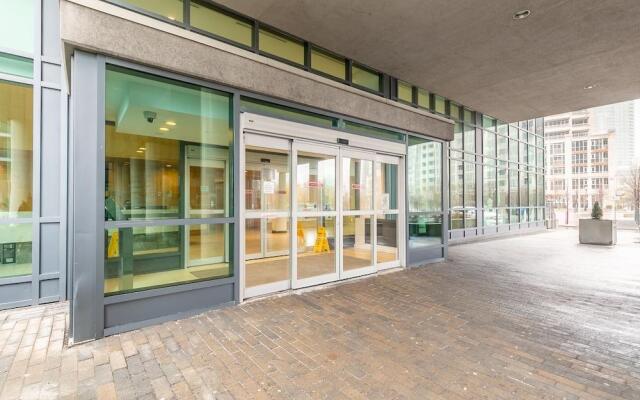 Magnificent Condos in Downtown Toronto Apart-hotel