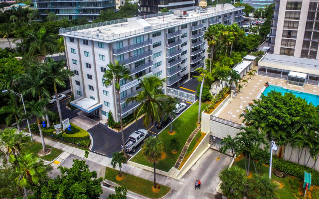 Апартаменты Large Aparment in Coconut Grove With Marina Views