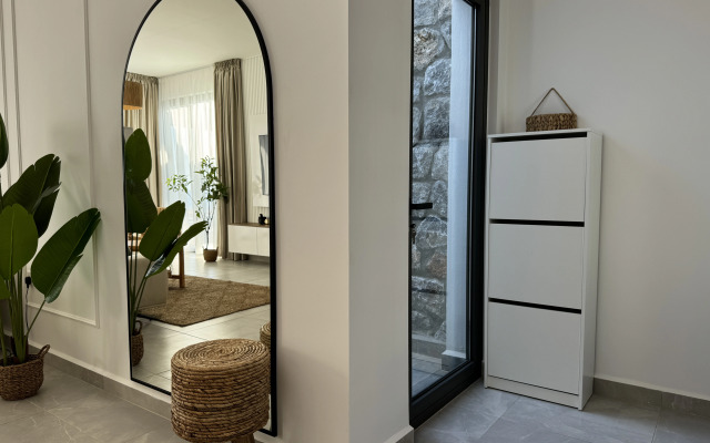 Sovremennoye Bungalo Na Beregu Sredizemnogo Morya Bungalow