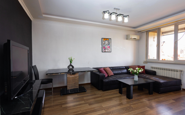 2-K, Ulitsa Yeznika Koghbatsi, Ko100 Flat