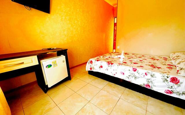 Izumrud Khaus Guest house