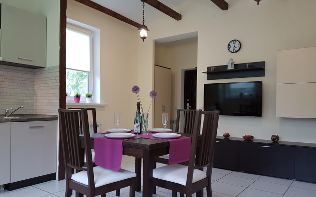 Apartment Golitsyna 19